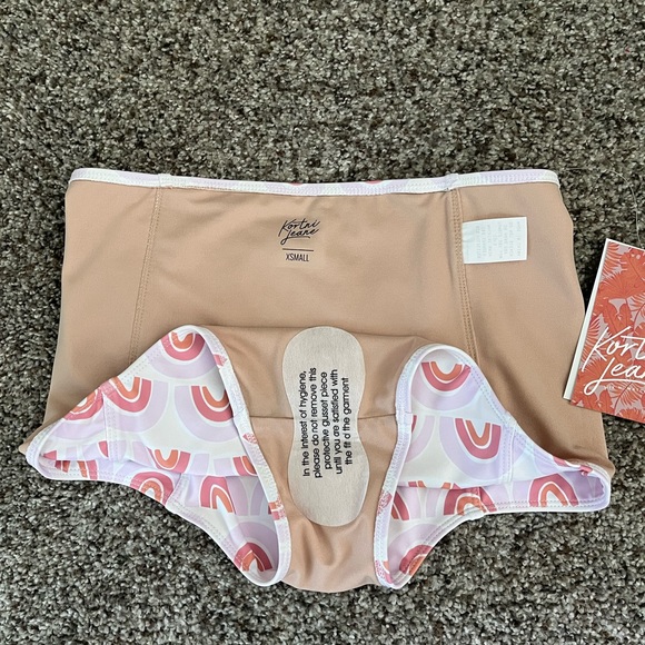 Kortni Jeane High Waisted Bottoms - Picture 3 of 3